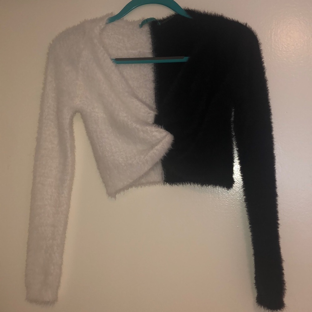 Crop top sweater